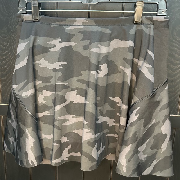 Athleta Dresses & Skirts - Athleta Gray Camouflage Skater Skirt